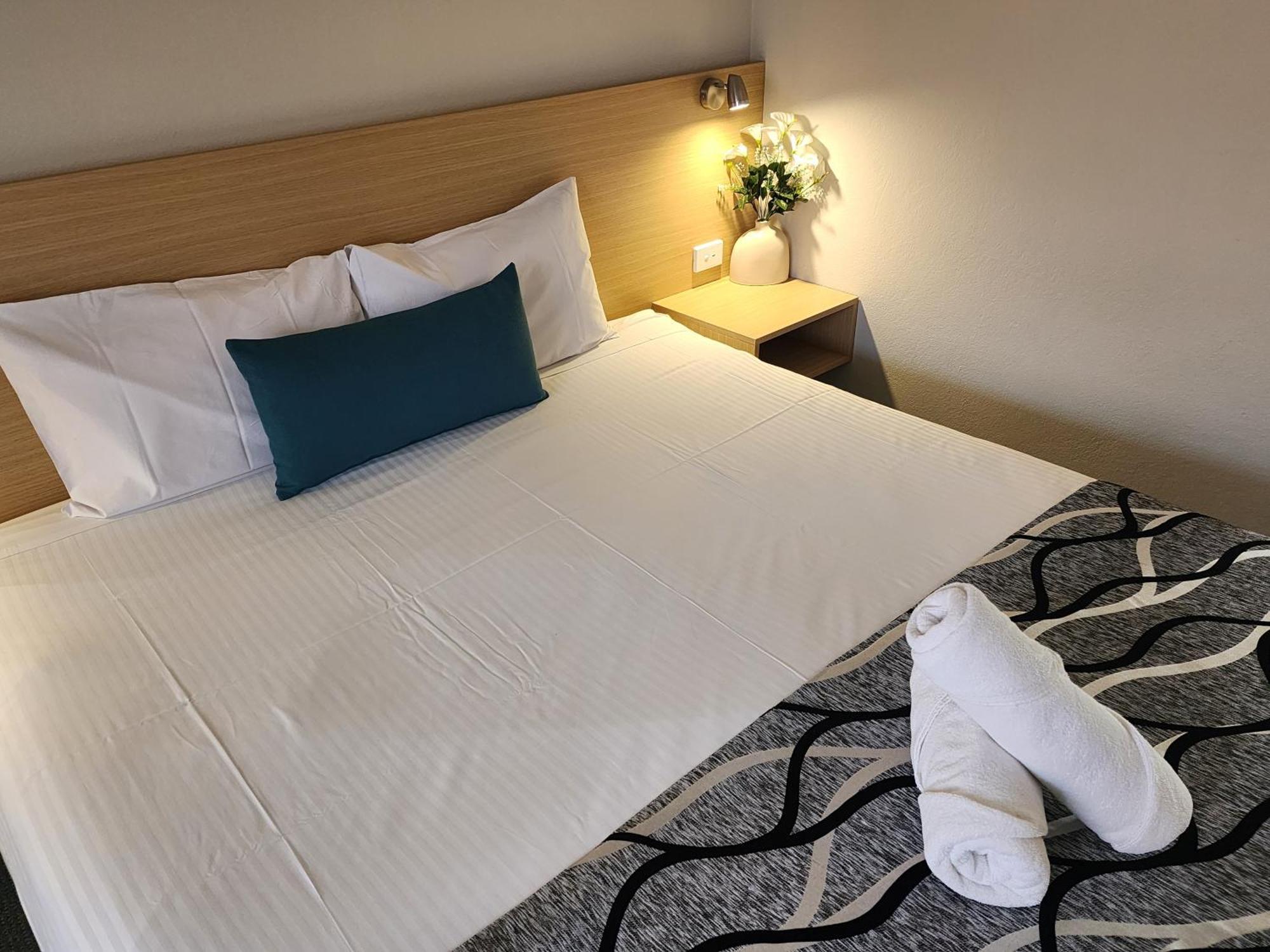 Country Gardens Motel Coonabarabran Ngoại thất bức ảnh